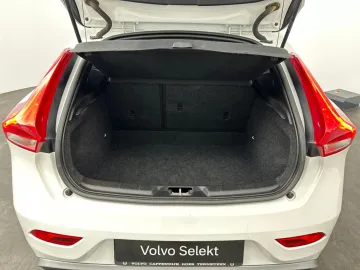 Car image 37
