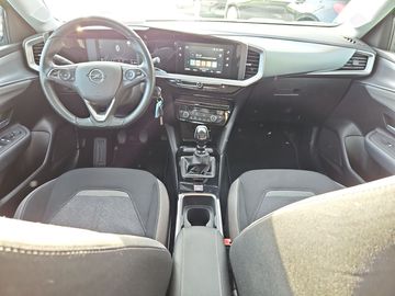 Car image 10