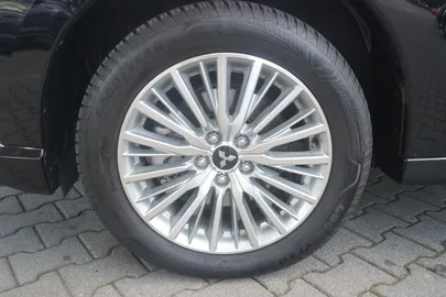 Car image 36