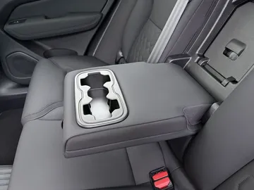Car image 45