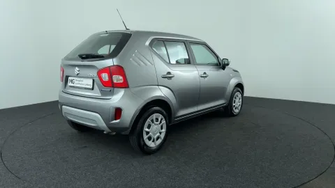 Car image 5