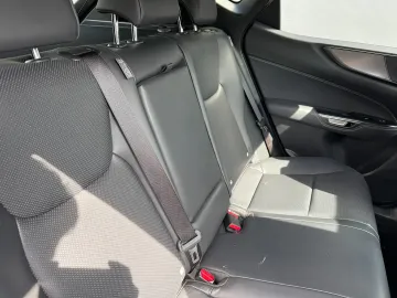 Car image 29