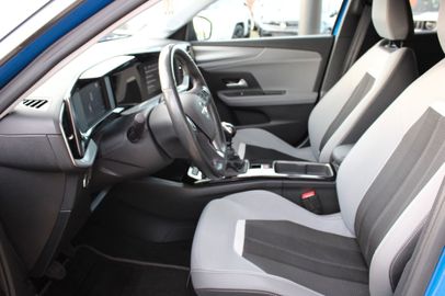 Car image 11