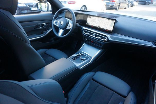 BMW 320d Touring M Sport 140 kW image number 15