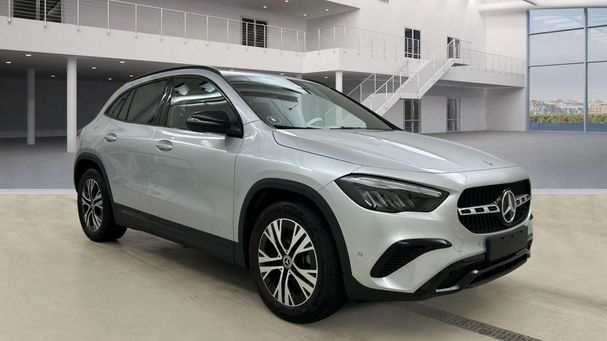 Mercedes-Benz GLA 200 120 kW image number 2