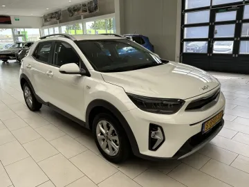 Car image 31