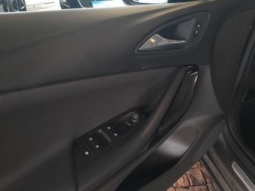 Car image 38