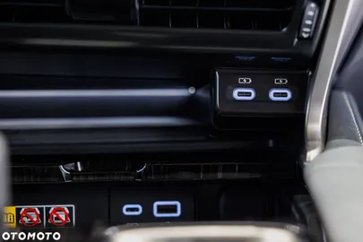 Car image 38