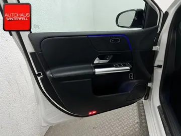 Car image 36