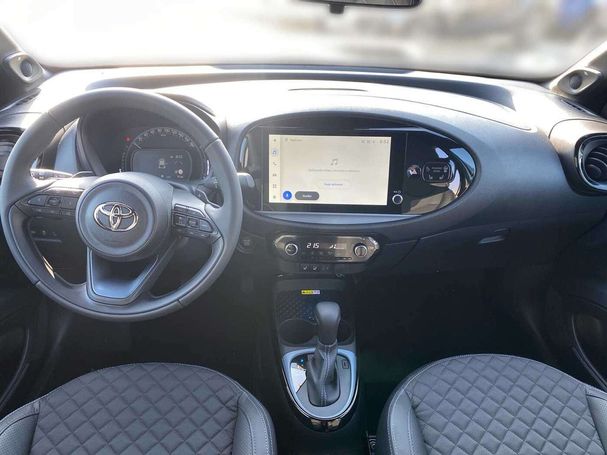 Toyota Aygo X 53 kW image number 8