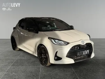 Car image 3
