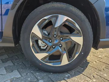 Car image 25