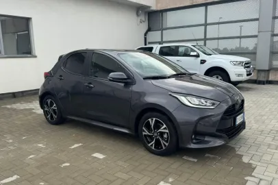Car image 2
