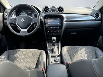 Car image 10