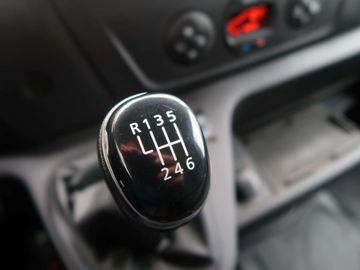 Car image 37