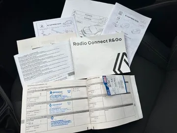 Car image 29