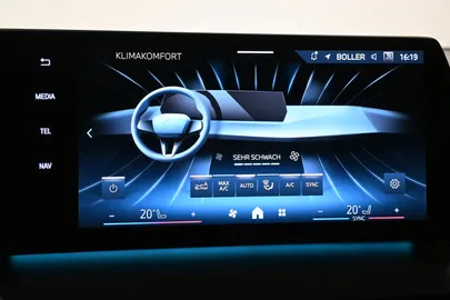 Car image 31