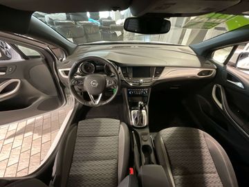 Car image 14