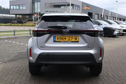 Car image 5