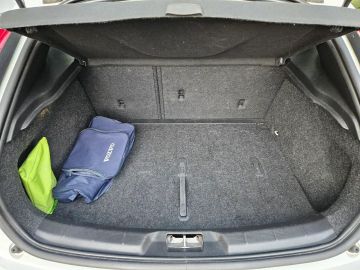 Car image 36