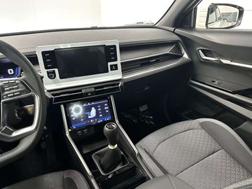 Car image 14