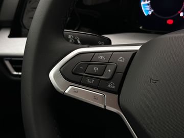 Car image 38