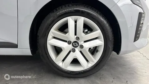 Car image 20