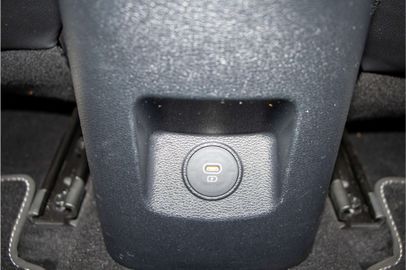 Car image 41