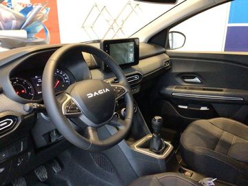 Car image 16