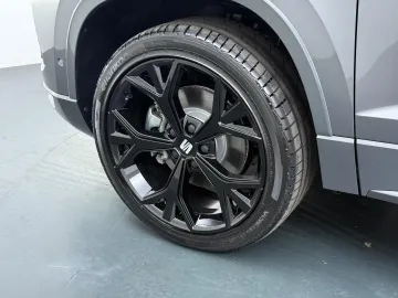 Car image 42