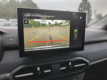Car image 27