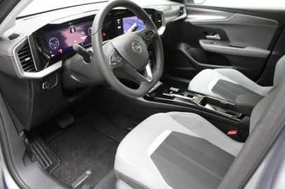 Car image 11