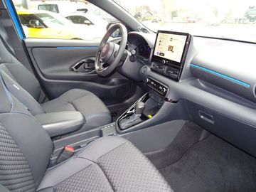 Car image 9