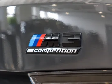 Car image 27