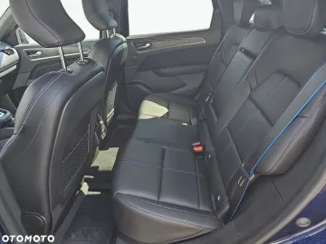 Car image 36