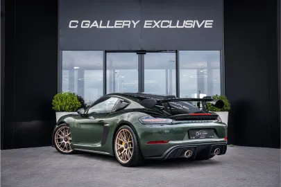 Car image 3