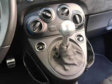 Car image 19