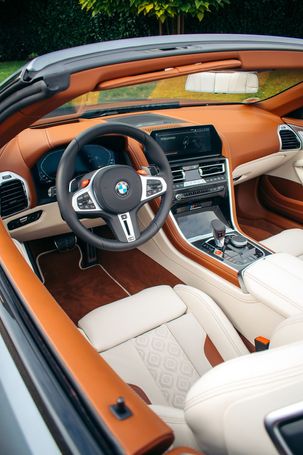 BMW M8 Cabrio Competition xDrive 460 kW image number 13