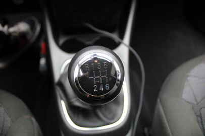 Car image 36