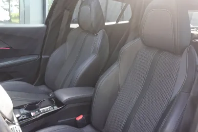 Car image 31