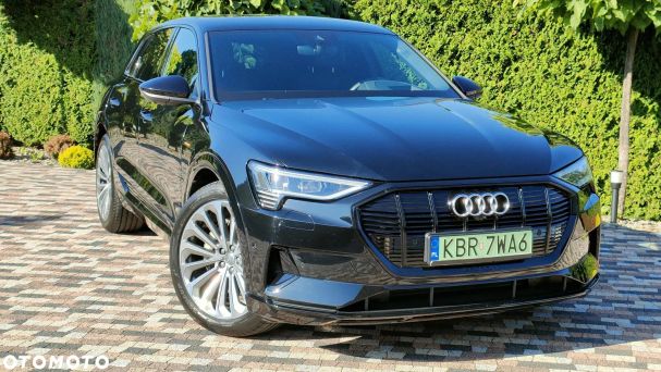 Audi e-tron 55 quattro S-line 300 kW image number 2