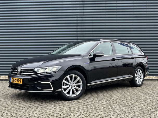 Volkswagen Passat GTE 1.4 TSI PHEV DSG 160 kW image number 1