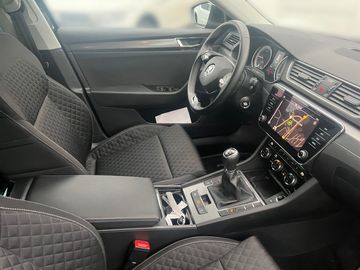 Car image 15