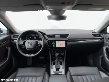Car image 40