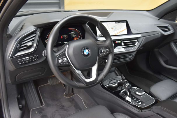 BMW 118i Sport Line 104 kW image number 10