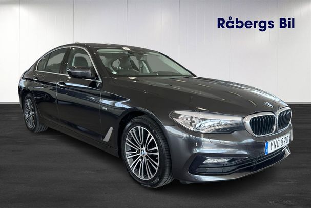 BMW 520d xDrive Sport Line 140 kW image number 2