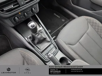 Car image 5