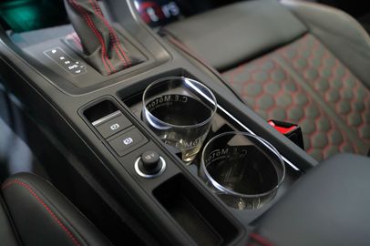 Car image 40