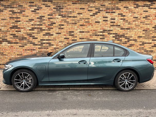 BMW 330e M Sport 218 kW image number 5