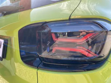 Car image 25